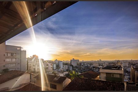 Casa à venda com 500m², 5 quartos e 4 vagas Casa à venda com 500m², 5 quartos e 4 vagasCobertura