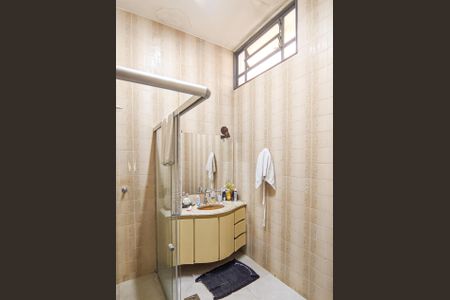 Casa à venda com 500m², 5 quartos e 4 vagas Casa à venda com 500m², 5 quartos e 4 vagasBanheiro 3