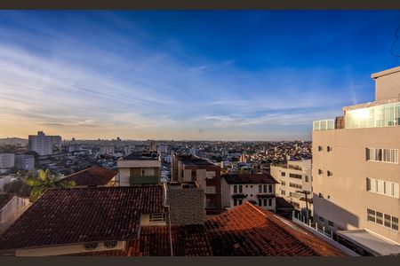 Casa à venda com 500m², 5 quartos e 4 vagas Casa à venda com 500m², 5 quartos e 4 vagasCobertura