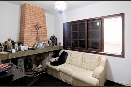 Casa à venda com 500m², 5 quartos e 4 vagas Casa à venda com 500m², 5 quartos e 4 vagasQuarto 2