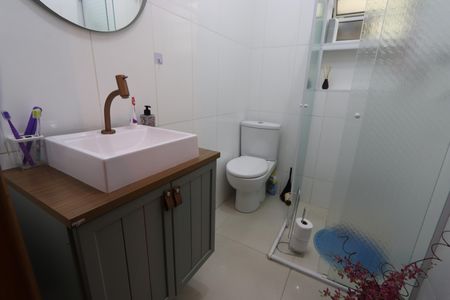 Casa à venda com 110m², 2 quartos e 2 vagasBanheiro