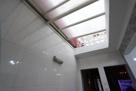 Casa à venda com 110m², 2 quartos e 2 vagasCopa - teto escamoteável