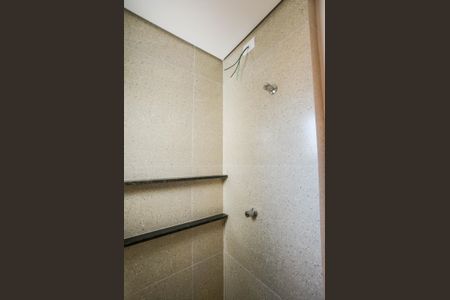 Apartamento à venda com 68m², 2 quartos e 2 vagas Apartamento à venda com 68m², 2 quartos e 2 vagasBanheiro da Suíte