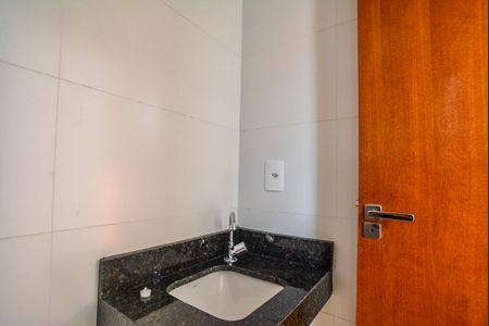 Apartamento à venda com 68m², 2 quartos e 2 vagas Apartamento à venda com 68m², 2 quartos e 2 vagasBanheiro da Suíte