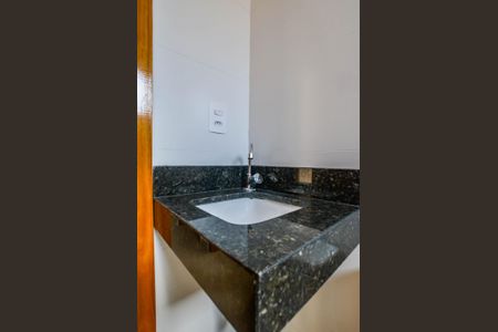 Apartamento à venda com 68m², 2 quartos e 2 vagas Apartamento à venda com 68m², 2 quartos e 2 vagasBanheiro Social