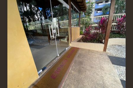 Apartamento para alugar com 80m², 2 quartos e 2 vagas Apartamento para alugar com 80m², 2 quartos e 2 vagasÁrea comum - Churrasqueira