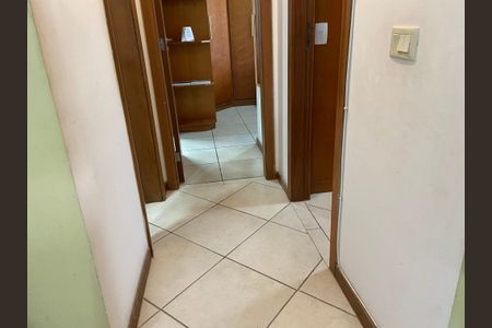 Apartamento para alugar com 80m², 2 quartos e 2 vagas Apartamento para alugar com 80m², 2 quartos e 2 vagasCorredor