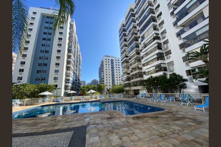 Apartamento para alugar com 80m², 2 quartos e 2 vagas Apartamento para alugar com 80m², 2 quartos e 2 vagasÁrea comum - Piscina