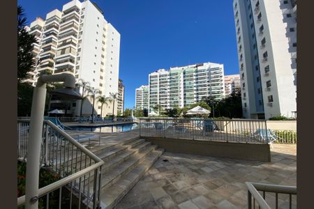 Apartamento para alugar com 80m², 2 quartos e 2 vagas Apartamento para alugar com 80m², 2 quartos e 2 vagasÁrea comum - Piscina