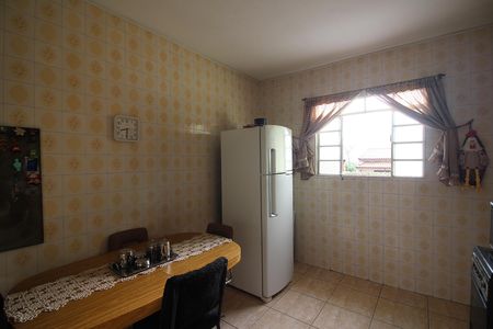 Casa à venda com 260m², 3 quartos e 7 vagasCozinha