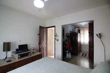 Casa à venda com 260m², 3 quartos e 7 vagasQuarto 2