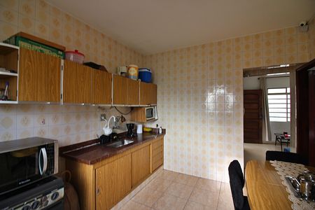 Casa à venda com 260m², 3 quartos e 7 vagasCozinha