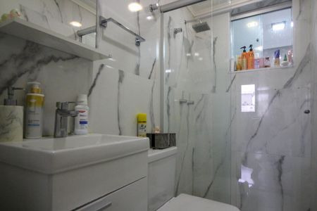 Apartamento à venda com 143m², 4 quartos e 1 vaga Apartamento à venda com 143m², 4 quartos e 1 vagaBanheiro Social