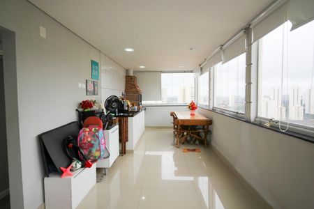 Apartamento à venda com 143m², 4 quartos e 1 vaga Apartamento à venda com 143m², 4 quartos e 1 vagaCozinha Gourmet