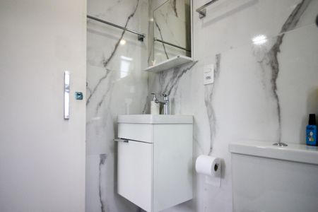 Apartamento à venda com 143m², 4 quartos e 1 vaga Apartamento à venda com 143m², 4 quartos e 1 vagaBanheiro Suíte 2