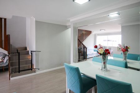 Apartamento à venda com 143m², 4 quartos e 1 vaga Apartamento à venda com 143m², 4 quartos e 1 vagaSala de Jantar