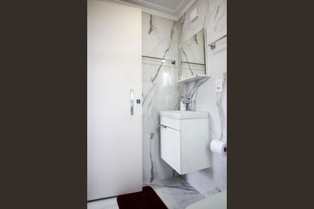 Apartamento à venda com 143m², 4 quartos e 1 vaga Apartamento à venda com 143m², 4 quartos e 1 vagaBanheiro Suíte 2