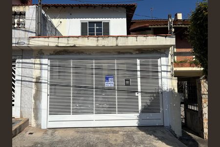 Casa à venda com 150m², 3 quartos e 2 vagasFachada