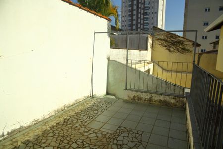 Casa à venda com 150m², 3 quartos e 2 vagasTerraço/Quintal