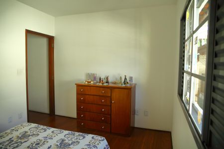 Casa à venda com 150m², 3 quartos e 2 vagasQuarto 2