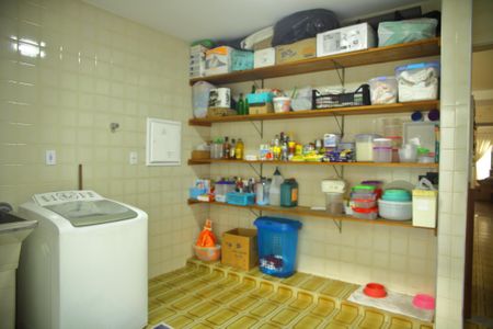 Casa à venda com 150m², 3 quartos e 2 vagasÁrea de Serviço