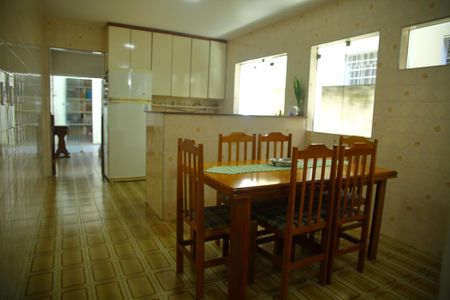 Casa à venda com 150m², 3 quartos e 2 vagasCopa/Cozinha