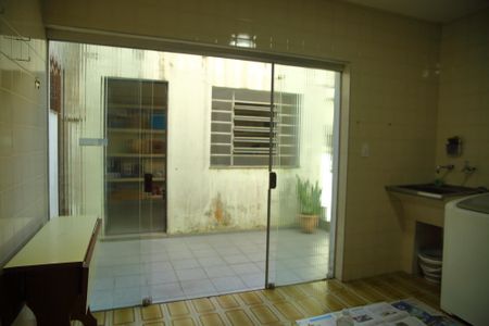 Casa à venda com 150m², 3 quartos e 2 vagasÁrea de Serviço