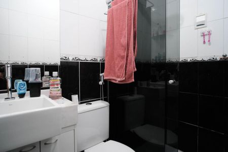 Casa à venda com 100m², 3 quartos e 2 vagasBanheiro da Suíte