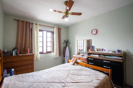 Casa à venda com 175m², 3 quartos e 2 vagas Casa à venda com 175m², 3 quartos e 2 vagasQuarto 1