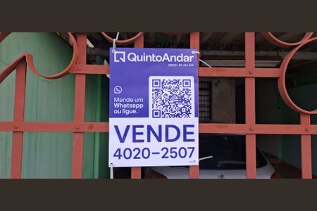 Casa à venda com 175m², 3 quartos e 2 vagas Casa à venda com 175m², 3 quartos e 2 vagasPlaquinha instalada na fachada