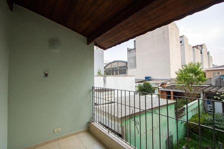 Casa à venda com 175m², 3 quartos e 2 vagas Casa à venda com 175m², 3 quartos e 2 vagasVaranda do quarto 2