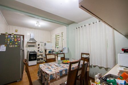 Casa à venda com 175m², 3 quartos e 2 vagas Casa à venda com 175m², 3 quartos e 2 vagasCozinha