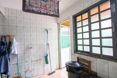 Casa à venda com 175m², 3 quartos e 2 vagas Casa à venda com 175m², 3 quartos e 2 vagasÁrea de serviço