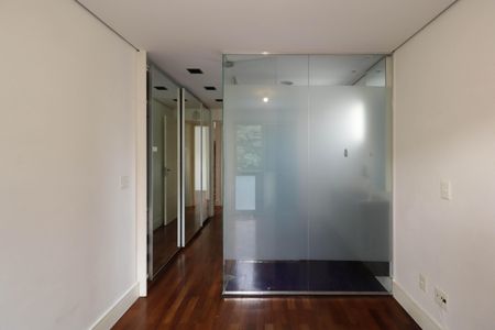 Apartamento à venda com 115m², 2 quartos e 2 vagas Apartamento à venda com 115m², 2 quartos e 2 vagasSuíte