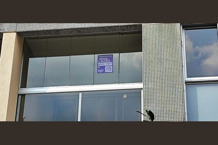 Apartamento à venda com 115m², 2 quartos e 2 vagas Apartamento à venda com 115m², 2 quartos e 2 vagasPlaquinha