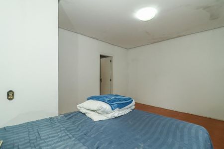 Casa à venda com 217m², 4 quartos e 3 vagasSuíte