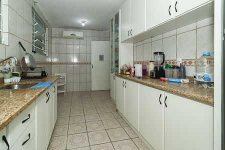 Casa à venda com 217m², 4 quartos e 3 vagasCozinha
