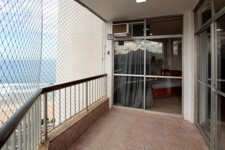 Apartamento para alugar com 55m², 1 quarto e 1 vaga Apartamento para alugar com 55m², 1 quarto e 1 vagaVaranda