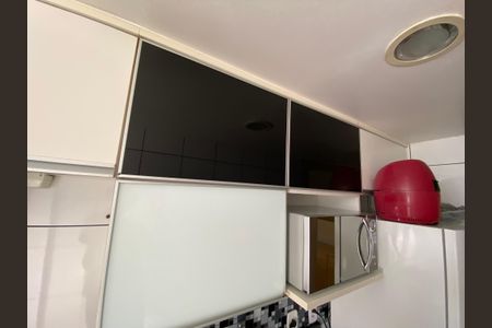 Apartamento à venda com 65m², 2 quartos e 1 vaga Apartamento à venda com 65m², 2 quartos e 1 vagaCozinha
