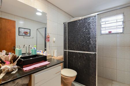 Casa à venda com 185m², 4 quartos e 1 vaga Casa à venda com 185m², 4 quartos e 1 vagaBanheiro da Suíte