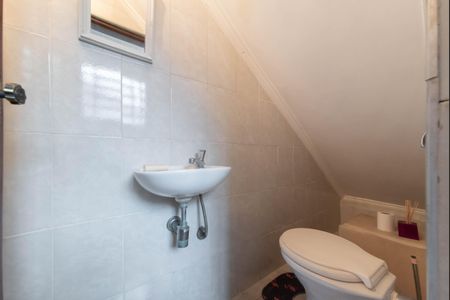 Casa à venda com 280m², 6 quartos e 2 vagasCasa 2 - Lavabo