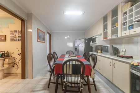 Casa à venda com 280m², 6 quartos e 2 vagasCasa 2 - Cozinha