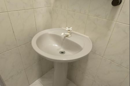 Casa à venda com 280m², 6 quartos e 2 vagasCasa 3 - Banheiro