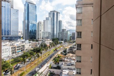Apartamento à venda com 107m², 3 quartos e 2 vagas Apartamento à venda com 107m², 3 quartos e 2 vagasVista