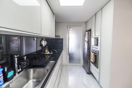 Apartamento à venda com 107m², 3 quartos e 2 vagas Apartamento à venda com 107m², 3 quartos e 2 vagasCozinha