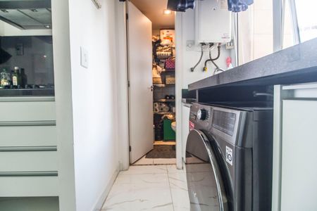 Apartamento à venda com 107m², 3 quartos e 2 vagas Apartamento à venda com 107m², 3 quartos e 2 vagasÁrea de Serviço