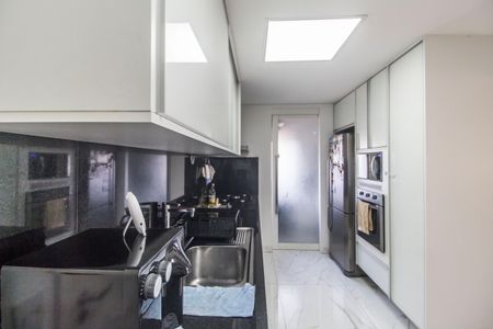 Apartamento à venda com 107m², 3 quartos e 2 vagas Apartamento à venda com 107m², 3 quartos e 2 vagasCozinha