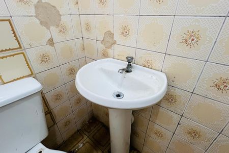 Casa à venda com 170m², 3 quartos e 2 vagas Casa à venda com 170m², 3 quartos e 2 vagasBanheiro 2
