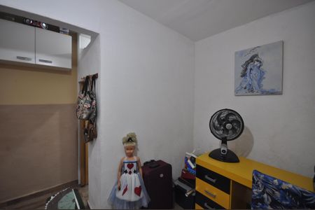 Casa à venda com 74m², 2 quartos e 1 vagaQuarto de Serviço