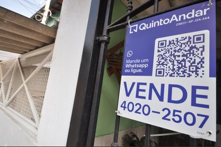 Casa à venda com 74m², 2 quartos e 1 vagaFachada e placa